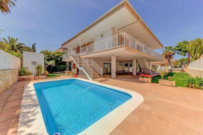 Villa Jas - Close to the beach with pool